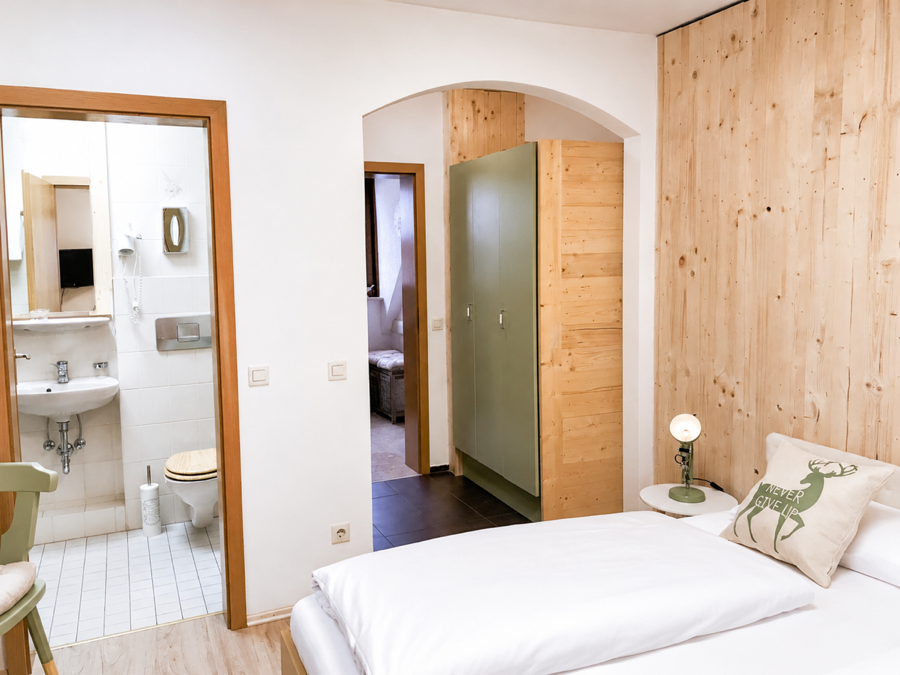 Heuboden Zimmer 5 Detailansicht links